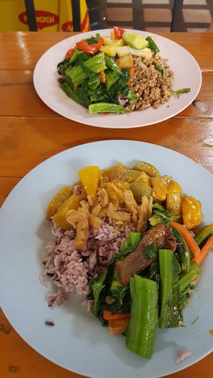 30 baht food at Sangwiroon Vegetarian in Chiang Mai