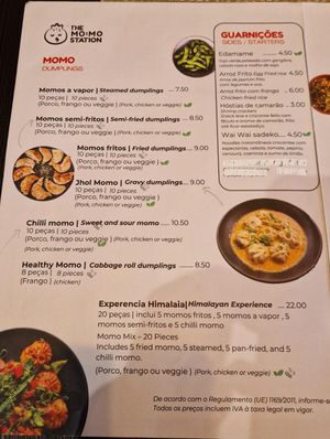 We had the Wai Wai sadeko, thr Gravy dumplings and semi-fried dumplings at the MoMo station in Portimao