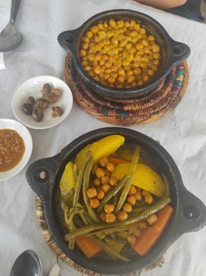 Vegetale tajin and chickpeas at Bab Ssour in Chefchaouen