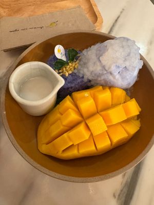  at Make Me Mango Tha Tian in Bangkok