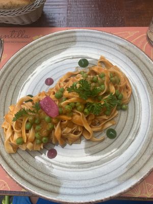 Tagliatelle con piselli   at Gintilla in Cagliari