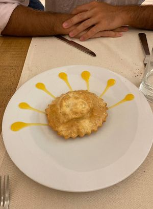 Aseada (typical Sardinian dessert)  at Gintilla in Cagliari