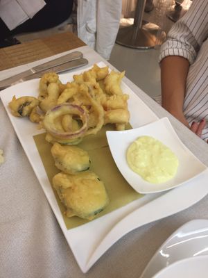 Tempera di verdure con maionese vegana  at Gintilla in Cagliari