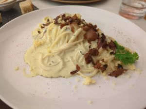 Carbonara style spaghetti at Gintilla in Cagliari