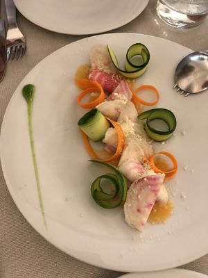 Raw beetroot ravioli at Gintilla in Cagliari