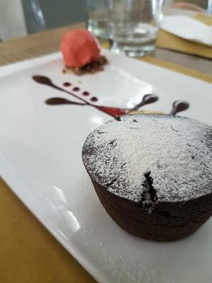 Chocolate dessert at Gintilla in Cagliari