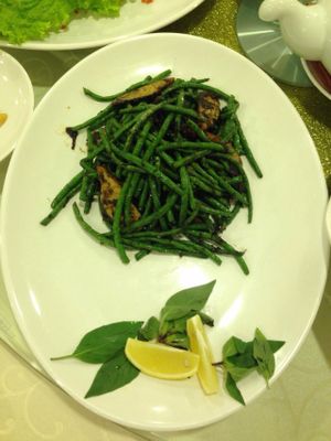 french beans with black olive at Xin Man Yuan Vegetarian in Central Singapore