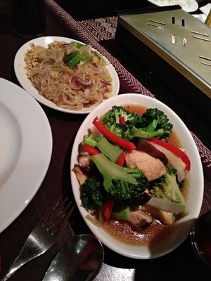 Pad broccoli with added tofu, vegan pad thai noodles (ask to have egg removed) at Thai Sakon in Huddersfield