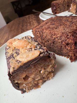Banana bread + billionaire bar (we ate them at home later) at PLANT SHACK Valencia in Valencia