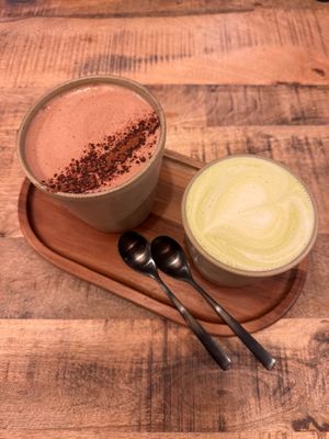 Hot chocolate + Matcha latte at PLANT SHACK Valencia in Valencia