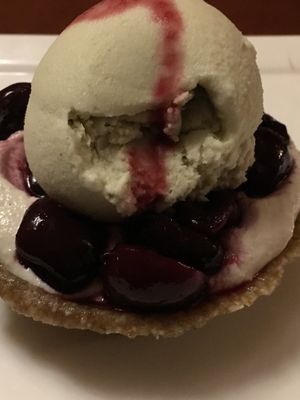 Live cherry pie at Candle 79 in New York City