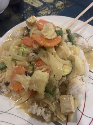 vegan yellow curry with tofu  at New Chiang Mai in Hilo