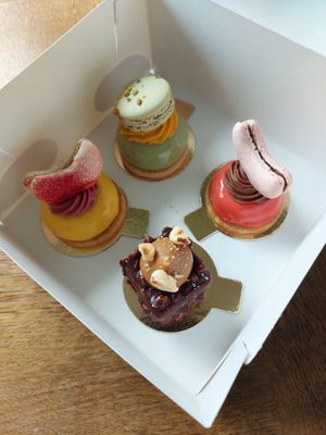  at Luna creations in Ghent