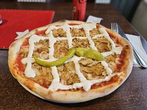 Vegan kebab pizza at Pizzeria Milano in Jonkoping