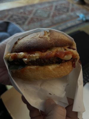 Cheeseburger  at Junk's Food So Good in Milan