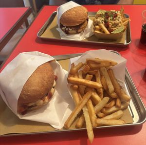   at Junk's Food So Good in Milan