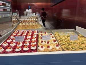 Red velvet, lemon yuzu, pistachio and loads more!!  at Cinnamood Amsterdam in Amsterdam