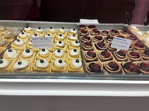 Blueberry, lemon yuzu  at Cinnamood Amsterdam in Amsterdam