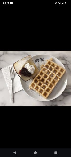Vegan waffle at Cafe Mignon e.U. in Baden