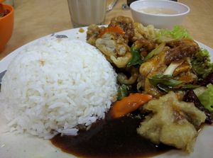 Kung Po Fried Battered Mushrooms. Tasty sauce with a kick, and the mushrooms has a nice texture - crunchy and chewy. at Yuan En Vegetarian  缘恩素食 in Penang