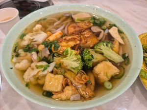 Banh canh/Pork drop rice noodle soup $18: delicious, lovely mix of veggies, tofu, and fake meat at Selina Hoang Lan Tinh Chay in Sunshine