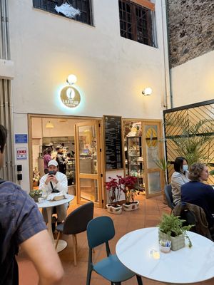 Interior  at La Foule Cafetería  in Ciudad De México