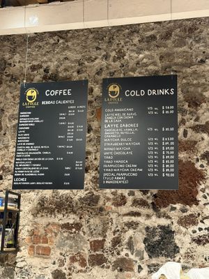 Menu  at La Foule Cafetería  in Ciudad De México