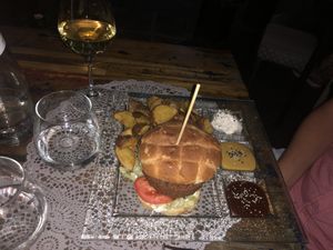 Burger at Moon in Siracusa