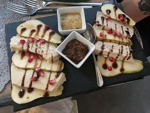 cheese board at Moon in Siracusa