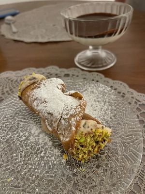 Caneloni y tiramisú  at Moon in Siracusa