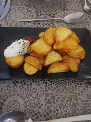 Chips at Moon in Siracusa