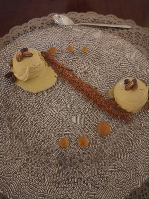 Pistachio ice cream at Moon in Siracusa