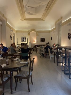 Nice place with a good playlist  at Moon in Siracusa