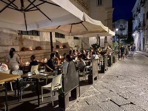 Outside seating  at Moon in Siracusa