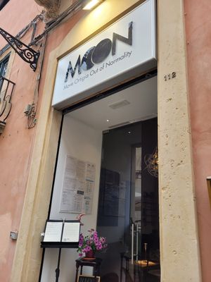 at Moon in Siracusa