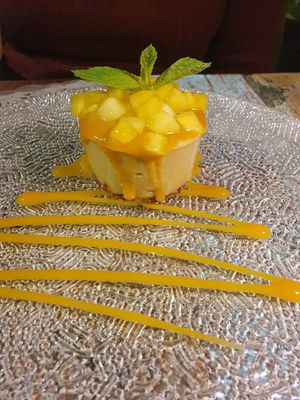 Tarta de queso con mango at Moon in Siracusa