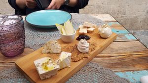 Vegan cheese at Moon in Siracusa