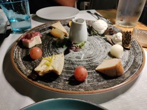 Cheese plate at Moon in Siracusa