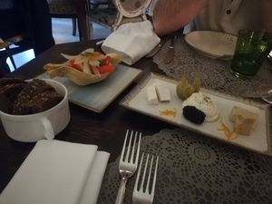 Starters: cheeze and caponata at Moon in Siracusa