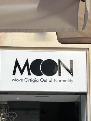   at Moon in Siracusa