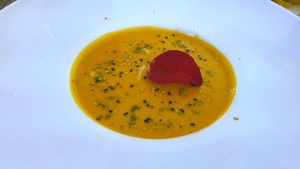 Gazpacho at Moon in Siracusa