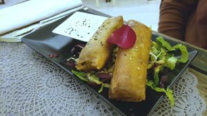 Fried spring rolls at Moon in Siracusa