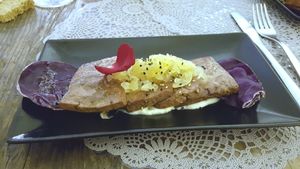 Tofu with Nero d'Avola wine at Moon in Siracusa