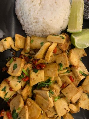 🇵🇸🇲🇲⚖️🇵🇸🗝️ Lemongrass Tofu, served with wedges of lime and a side of rice, Apartheid-free from the River 🇵🇸🗝️ to the Sea 🌏👩🏽‍🍼 at Vegan mama in Chiang Mai