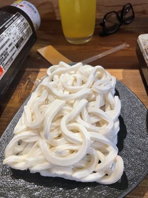 A block of frozen noodles to add  at 佐一茶屋 in Chiayi County