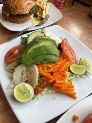 Ensalada mixta  at RESTAURANTE HUACACHINA SUNSET in Ica