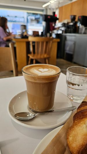  at Bird Coffee Lab in Seoul