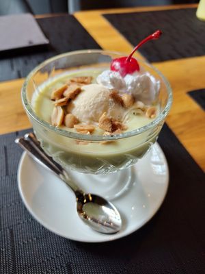  at Sen Vegan in Halle