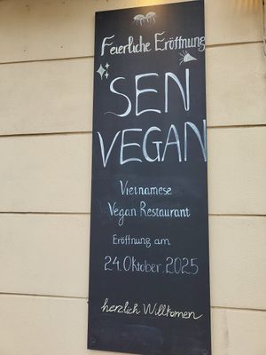  at Sen Vegan in Halle