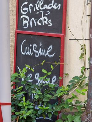 Vegan mentioned on outdoor sign at Le Touareg in Colmar